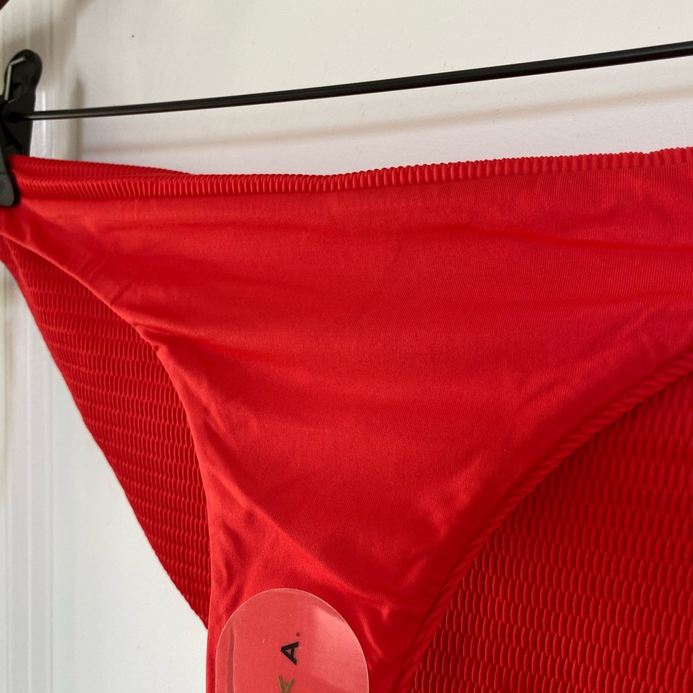 Vitamin A Red Reversible High Leg Cheeky Bikini Bottom Size L - Picture 14 of 15